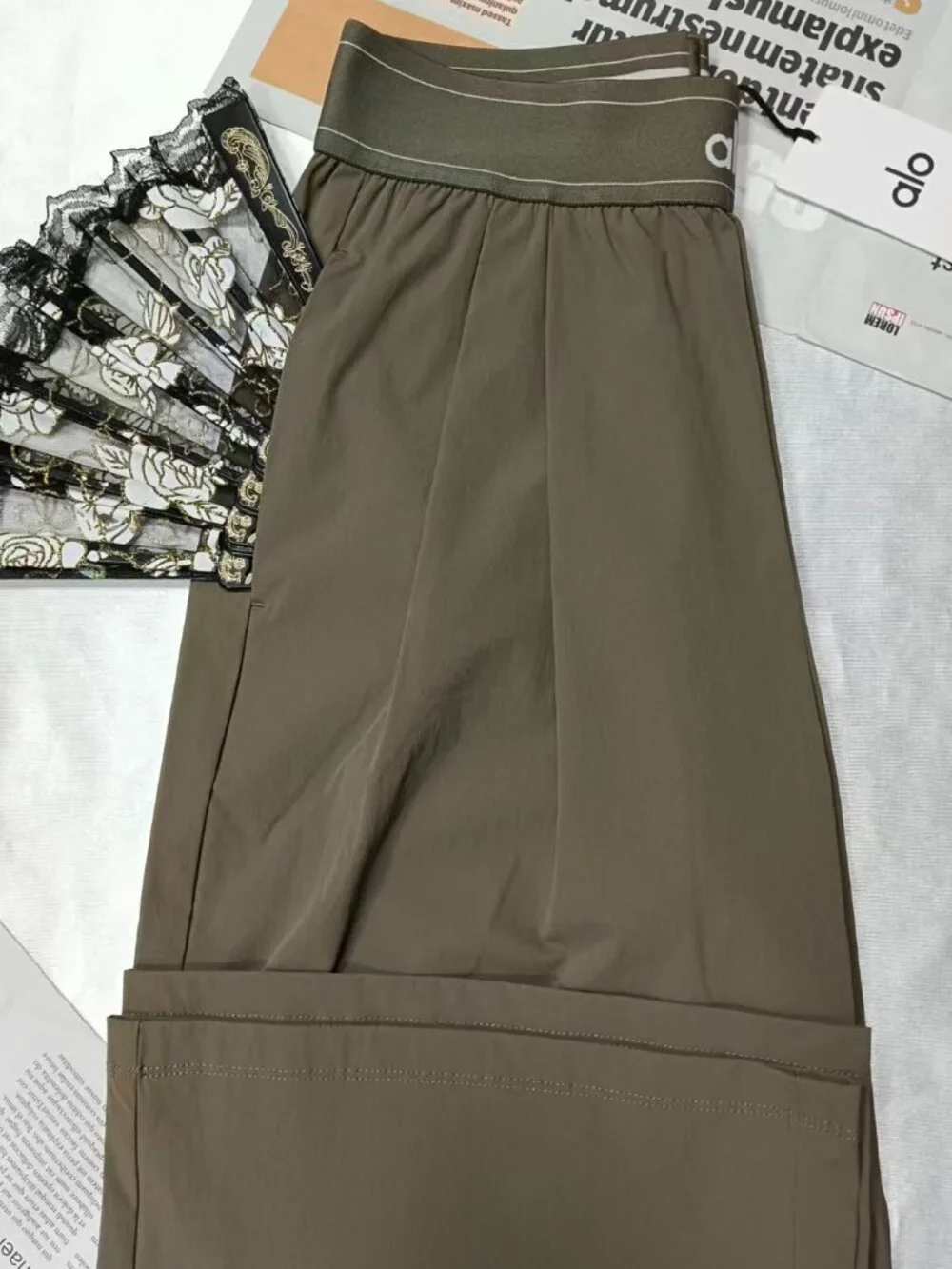 ALO Yoga nwt！these soft